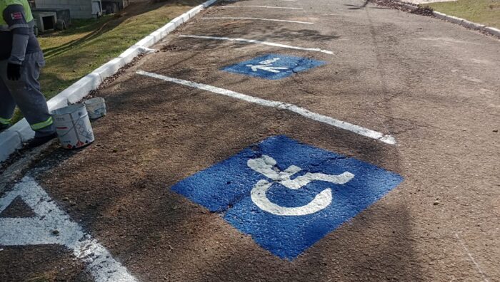 Transporte orienta população sobre respeito às vagas exclusivas nos estacionamentos