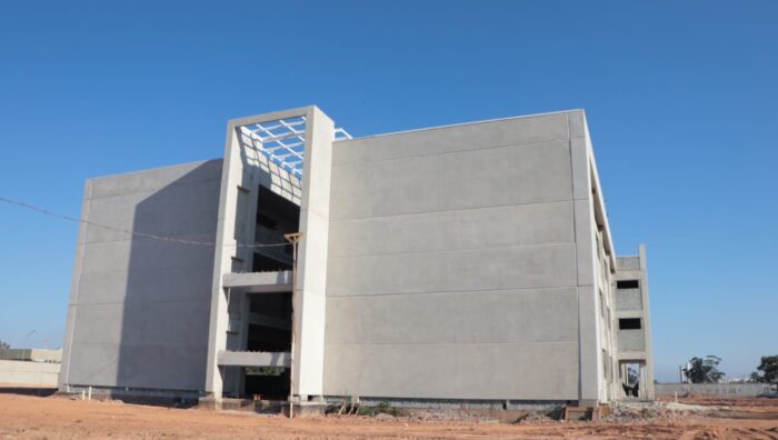 Em reta final de construção, Fatec Suzano já aparece como opção para vestibular 2026