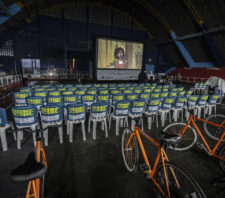 Projeto ‘Bike Cine’ leva 96 participantes ao Ginásio Professor Roberto David