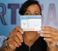 Desenvolvimento Econômico promove encontro e entrega novas carteirinhas a 125 artesãos