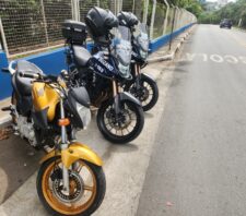 Romo localiza veículo roubado e apreende duas motocicletas irregulares
