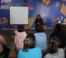 Projeto ‘Cola no SUS’ leva educação em saúde para jovens da Guarda Mirim de Suzano