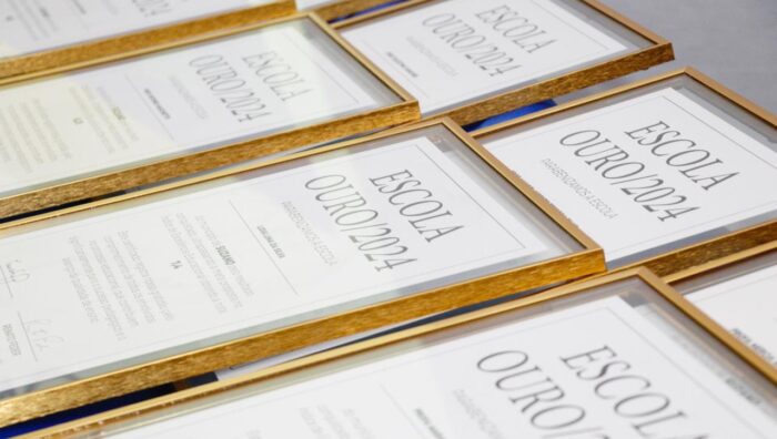 Educação premia dez escolas municipais por excelência no Saresp