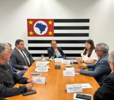 Equipe de Suzano participa de encontro na Secretaria de Estado de Turismo e Viagens