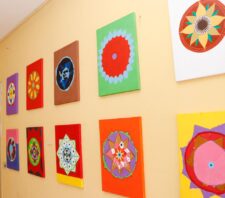 Assistência promove mostra de trabalhos artísticos de jovens atendidos pelo Creas