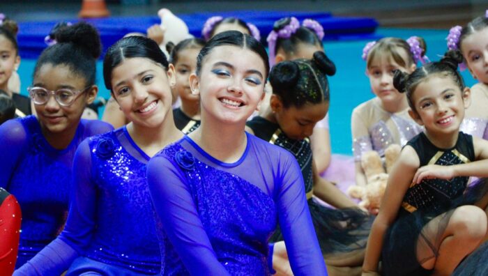 Arena Suzano recebe 800 alunos durante apresentações esportivas