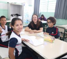 Suzano celebra Dia Nacional da Alfabetização destacando avanços para a melhoria do ensino