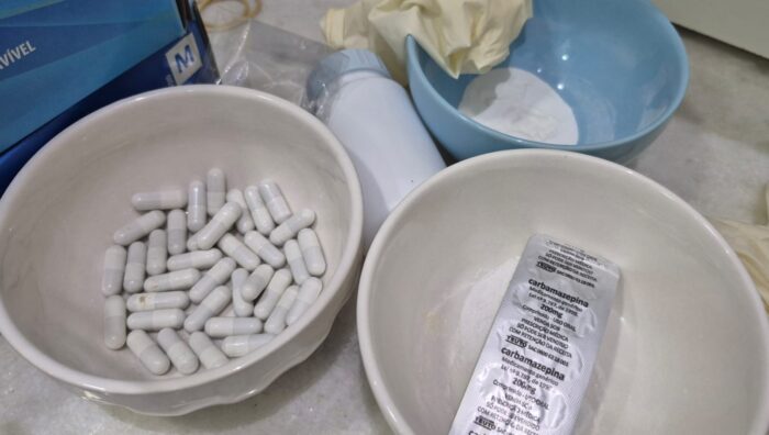 Vigilância Sanitária interdita farmácia de manipulação irregular no centro de Suzano