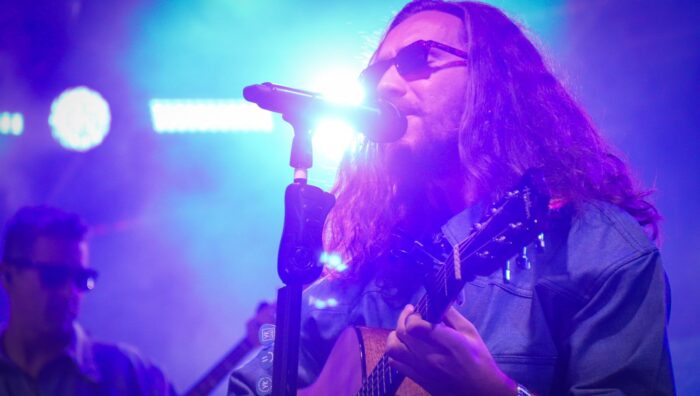 Emoção e show de Vitor Kley marcam decisão do ‘Fest Voz’ na Arena Suzano