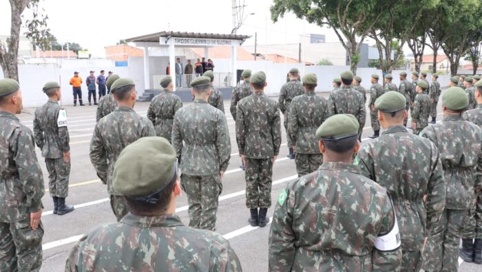 Defesa Civil forma 18ª turma do Nupdec com jovens do Tiro de Guerra