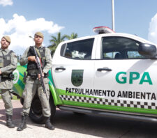 GPA resgata ouriço, apreende rede de pesca e flagra uso irregular de escavadeira em área pública