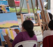 Cultura de Suzano encerra oficinas do Profart com atrações artísticas