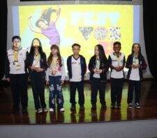 Homenagem reúne alunos vencedores do ‘Fest Voz’
