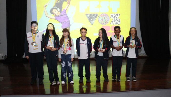 Homenagem reúne alunos vencedores do ‘Fest Voz’