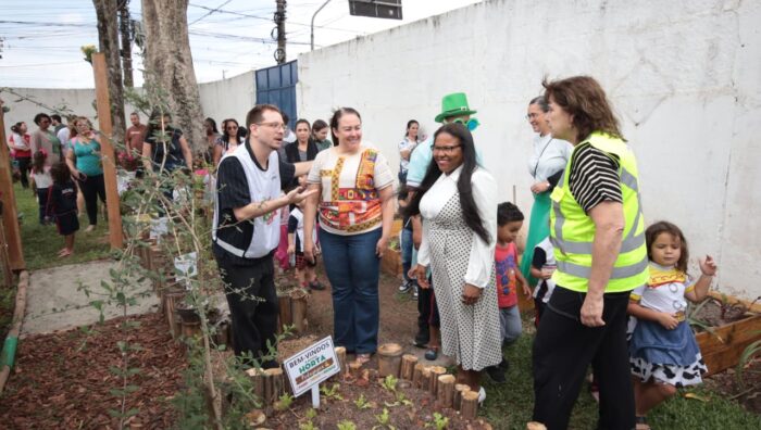 Parceria garante reinauguração de horta pedagógica e ação de sustentabilidade no Monte Cristo