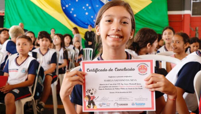 Projeto ‘Bombeiro na Escola’ forma 210 alunos da rede municipal de ensino