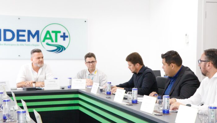 Prefeito fortalece parceria regional durante encontro do Condemat+