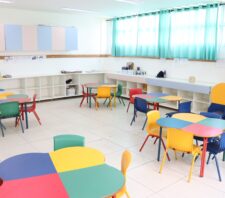 Prefeito vistoria obra de ampliação de escola no Jardim Quaresmeira