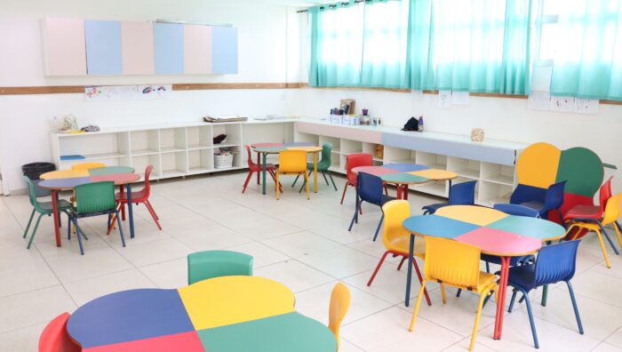 Prefeito vistoria obra de ampliação de escola no Jardim Quaresmeira