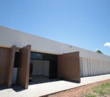 Prefeito vistoria construção do Centro de Bem-Estar Animal