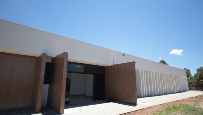 Prefeito vistoria construção do Centro de Bem-Estar Animal