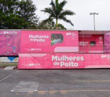 Saúde inicia atendimentos da Carreta da Mamografia no Largo da Feira
