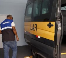 Transporte realiza vistoria em veículos escolares que atendem cerca de 20 mil estudantes em Suzano