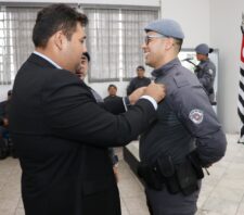 Prefeito prestigia Solenidade de Valorização Militar do 32º Batalhão
