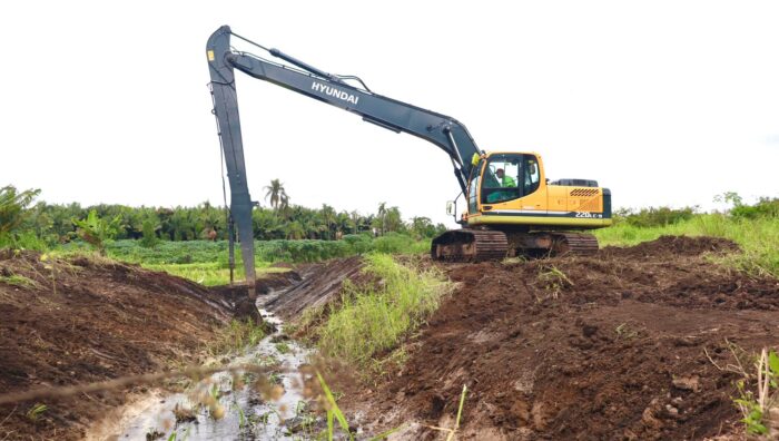 Suzano reforça limpeza da cidade retirando 25 toneladas de resíduos somente no fim de semana