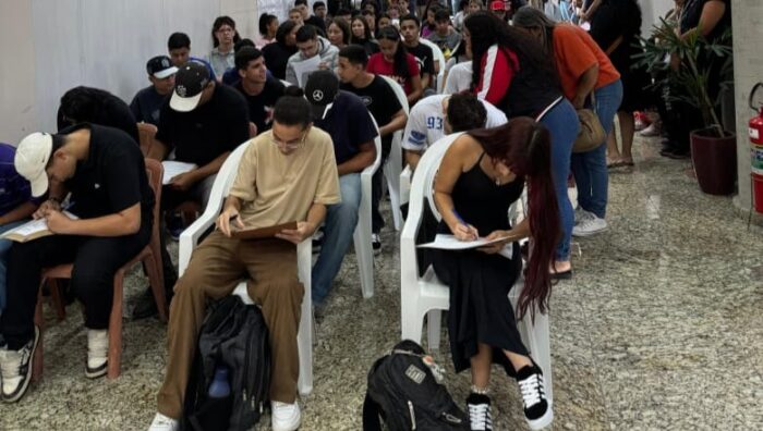 Processo de recrutamento para vagas de jovem aprendiz reúne 360 candidatos no Centrus