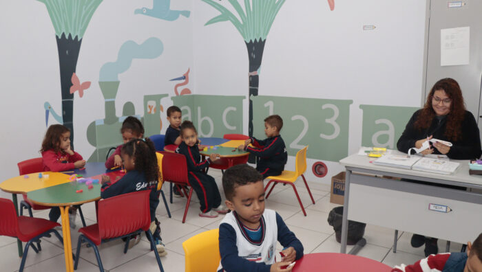 Educação inicia ano letivo de 2026 com 25,8 mil estudantes matriculados em 101 unidades