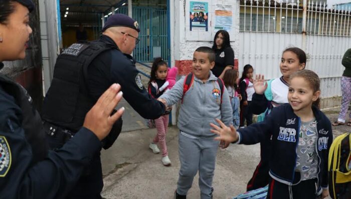 GCM de Suzano retoma rondas escolares com volta às aulas na rede municipal