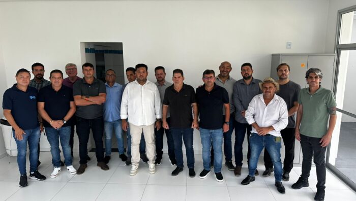 Prefeito recebe apoio dos vereadores nas ações emergenciais para restabelecer a coleta de lixo em Suzano