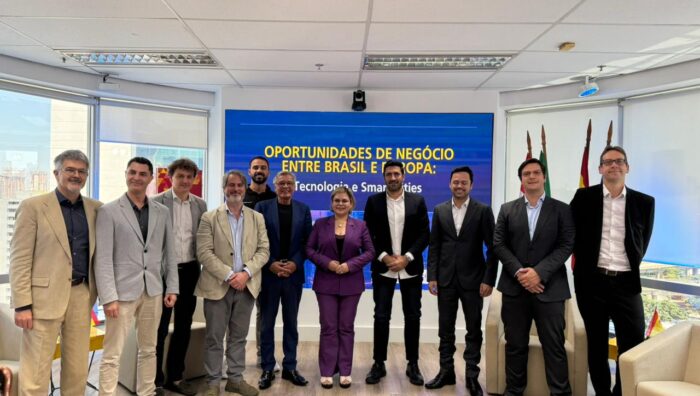 Desenvolvimento Econômico participa de seminário internacional sobre cidades inteligentes