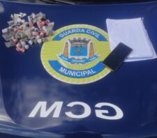 GCM localiza 79 porções de entorpecentes no Miguel Badra