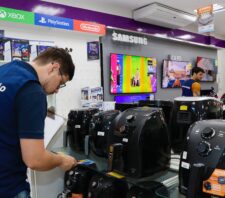 Procon de Suzano reforça orientações sobre direitos e segurança nas relações de consumo