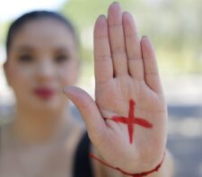 Rede municipal oferece acolhimento especializado para 430 mulheres vítimas de violência