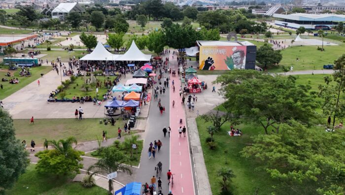 Max Feffer tem programação de aniversário e serviços essenciais seguem nos feriados