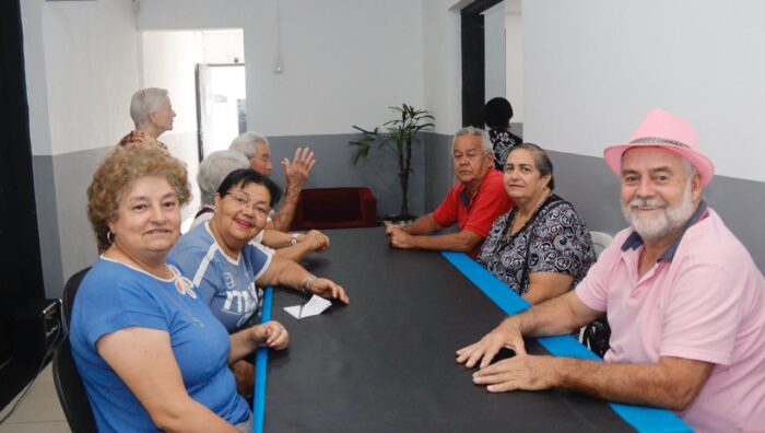 Evento marca nove anos do CCMI e reúne mais de cem idosos em Suzano