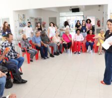 Planejamento Urbano promove espaço de escuta com idosos para programa ‘Bairros + Completos’