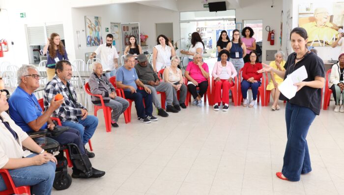 Planejamento Urbano promove espaço de escuta com idosos para programa ‘Bairros + Completos’