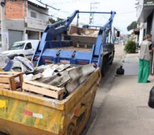 Meio Ambiente apreende caçambas irregulares na região norte