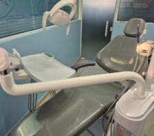 Saúde inicia instalação de novas cadeiras odontológicas em oito unidades