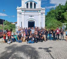 Meio Ambiente lança projeto ‘Árvore do Meu Bairro’ com plantio na praça da Igreja do Baruel