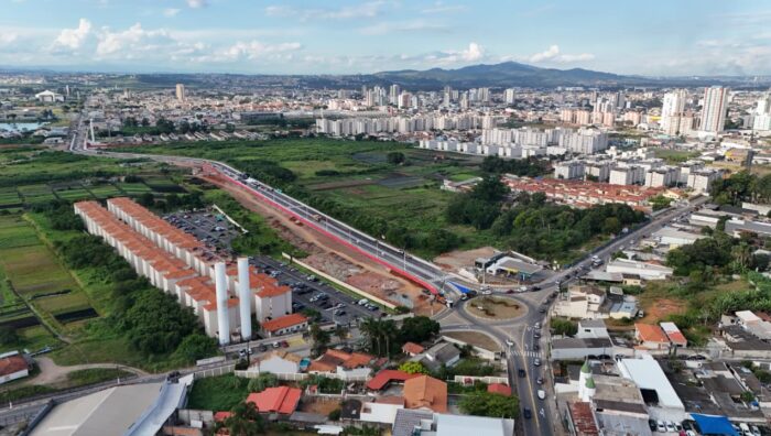 Suzano comemora 77 anos com festa de inauguração do novo trecho da avenida Senador Roberto Simonsen