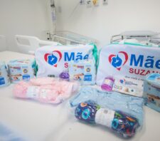 Em um ano, Fundo Social entrega 590 enxovais para mães que deram à luz no HMS
