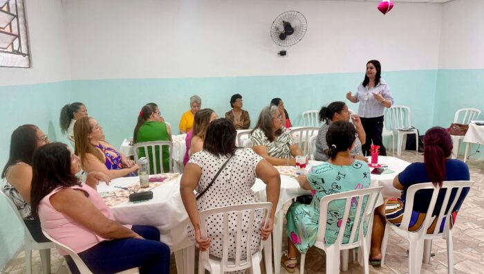Assistência Social reforça protagonismo da mulher durante encontro em serviço de convivência