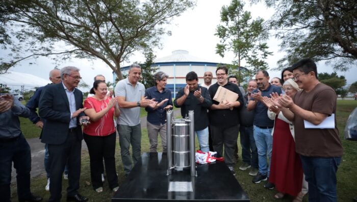 Suzano encerra mês de aniversário com registro de desejos para o centenário em cápsula do tempo