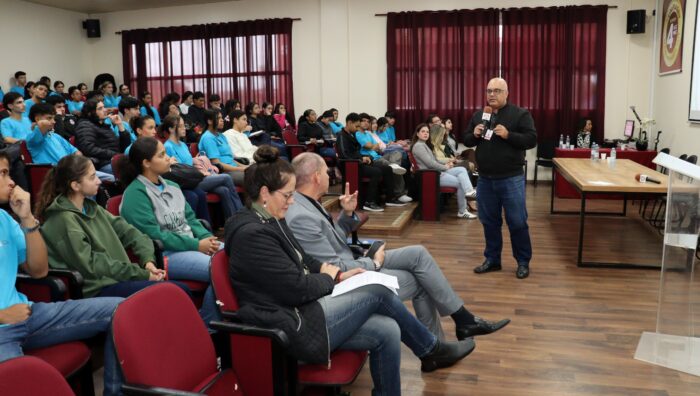 ‘Semana Jurídica’ promove palestra sobre ‘cyberbullying’ e ‘ECA Digital’ na UniPiaget
