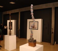 Centro Cultural Moriconi recebe mostra ‘Cosmofiamento’ até o dia 29 de maio
